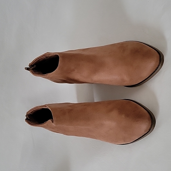 NEW Report Tempe Tan Bootie Boot Size 9.5 - Picture 3 of 9